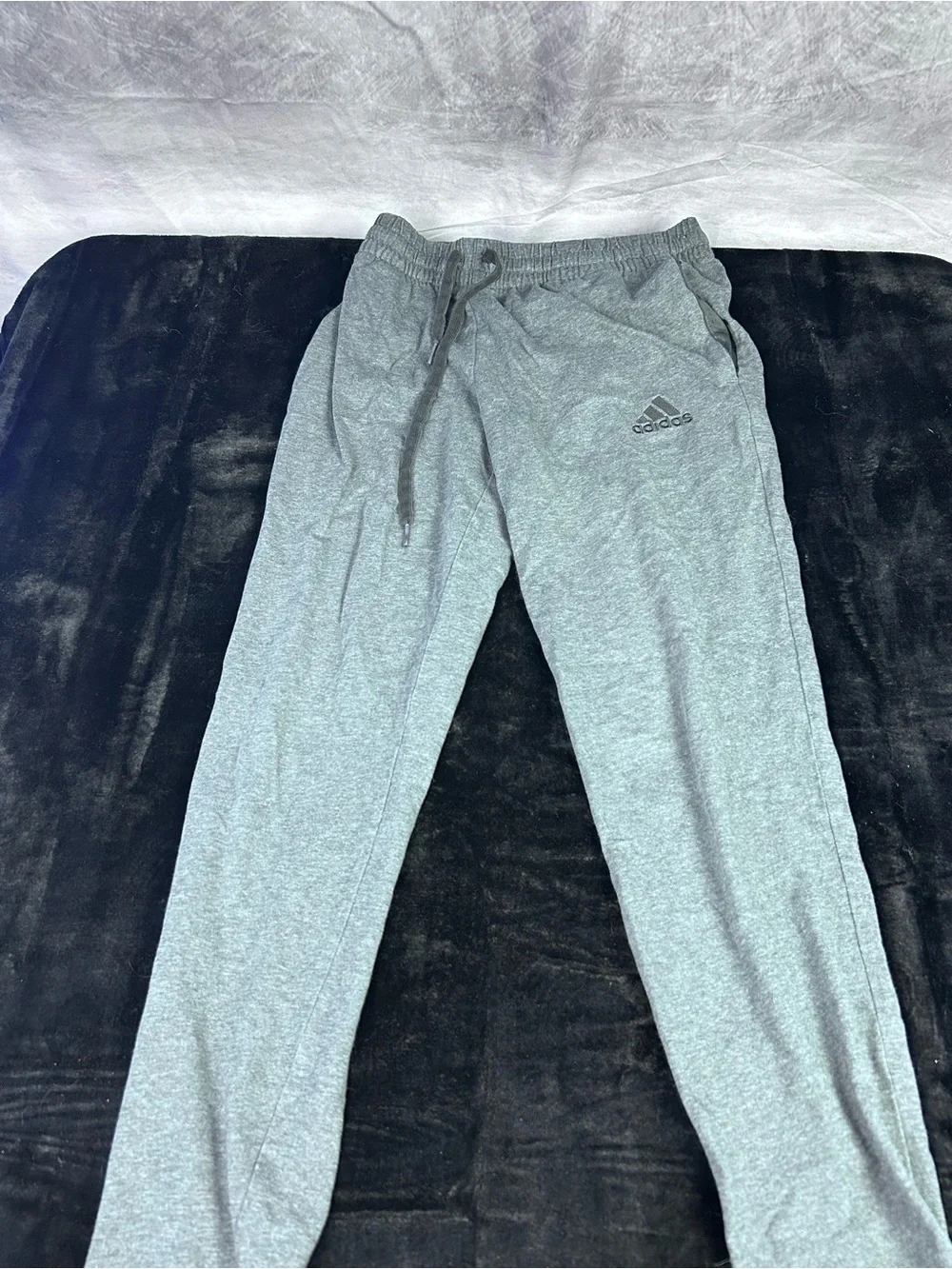 Men’s Adidas joggers size XS